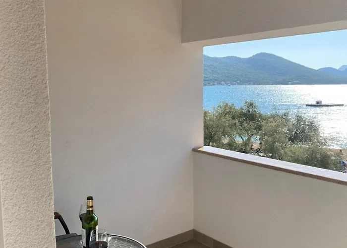 Stica- Peljesac 公寓